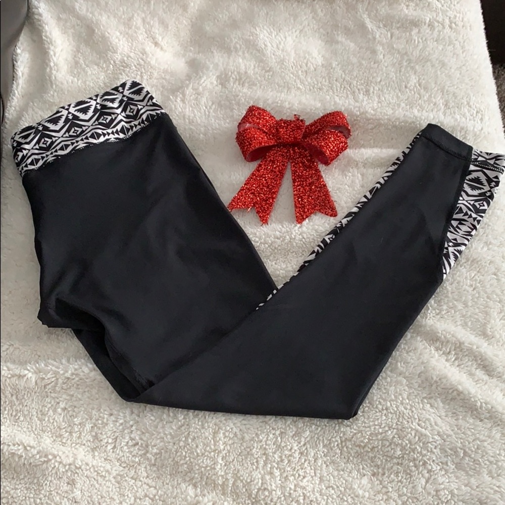 🌵Aperture Active YOGA PANTS size M